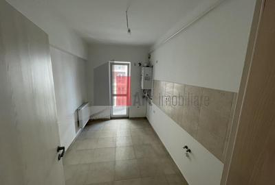 Apartament cu 3 camere decomandat în P-ța de Gros