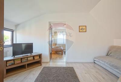 Casă cu 2 apartamente în Brasov, investiție sigură sau căminul ideal - 8