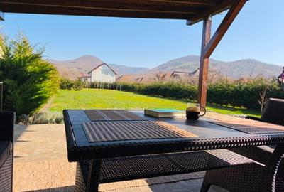 Casă individuală cu 4 camere în Central