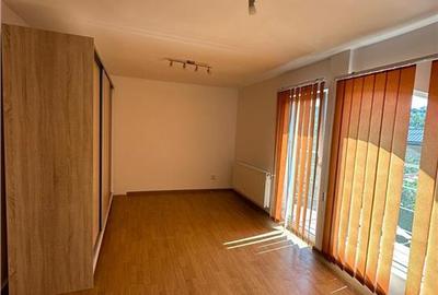 Apartament cu 3 camere I 2 bai I la 3 minute de UMF