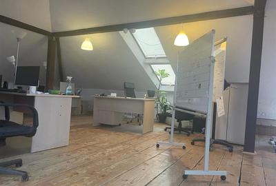 Mansarda primitoare, open space 153 mp, intr-o cladire de birouri, curte - 2