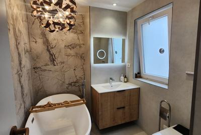Unicat în Blocul Florentin: 3 camere, 2 băi, renovat integral cu designer - 12
