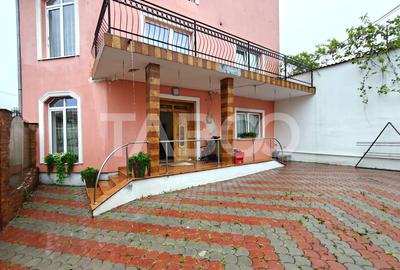 Casa mobilata si utilata - 5 camere spatioase 2 bai de inchiriat Sibiu - 10