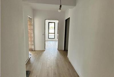 Apartament 3 Camere în bloc finalizat, etaj intermediar, construcție n - 11