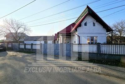 Casă individuală cu 5 camere în Bărăbanț