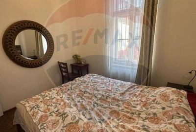 Apartament cu 3 camere semidecomandat în Ultracentral