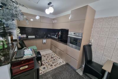 Bratianu  -casa cu deschidere pe colt - 19