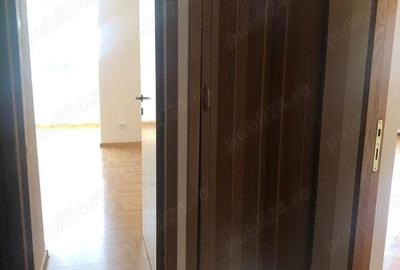 De Inchiriat Garsoniera pentru birouri 44 mp, renovata, etaj 1 - 8
