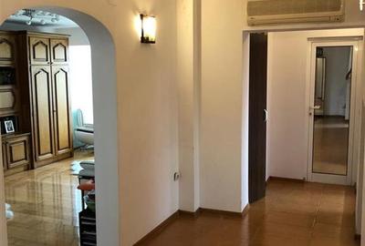 Apartament 3 camere, zona Centrala , etaj 4, renovat si mobilat - 18