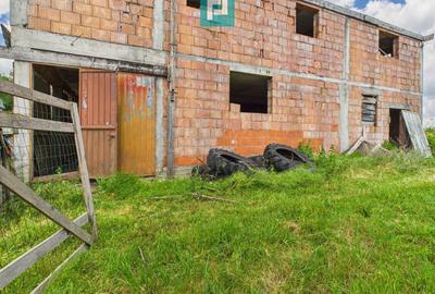 Casă mare, la rosu cu teren generos în Șimand - 3