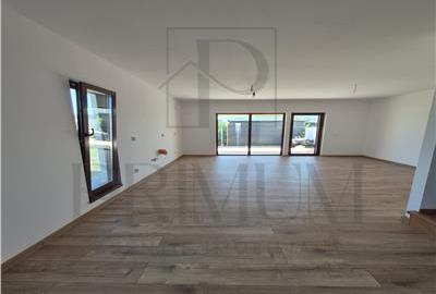 SUPER OFERTA - Duplex deosebit - zona excelenta- spatii generoase - structura me - 7