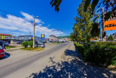 Spațiu comercial cu apartament la pachet, de vanzare Bulevardul Traian - 18