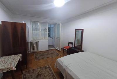 Apartament 2 camere, decomandat, etaj 1/4, zona Podu Ros