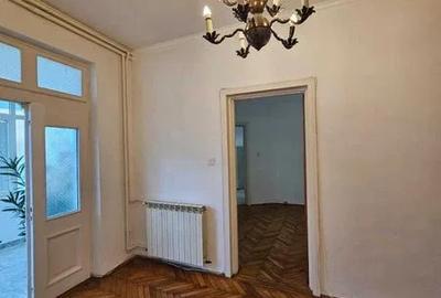 3 Camere| Victoriei | Curte | Firma | Rezidenta - 1