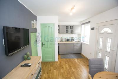 Apartament la casa cu 2 camere de vanzare, ultracentral, Oradea - 1