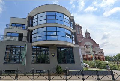 Spatiu comercial premium cu garaj de inchiriat pe str. Nufarului - 11