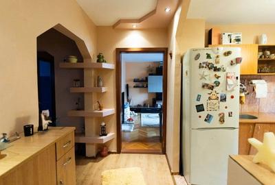 Apartament cu 3 camere decomandat în Bucovina