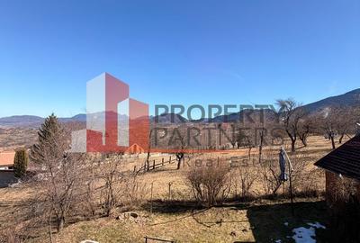 Casă tradițională cu 1800 mp teren  în Sohodol, Bran | Priveliște superba - 11