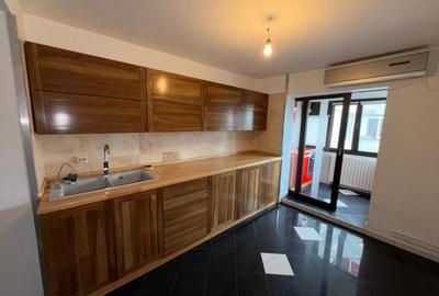 Inchiriere Apartament 4 camere Crangasi - 2