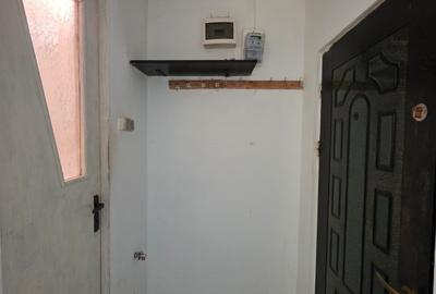 BRANCOVEANU, str. Giovanni Boccaccio, apropiere metrou, bloc reabilitat, 16 mpu - 7