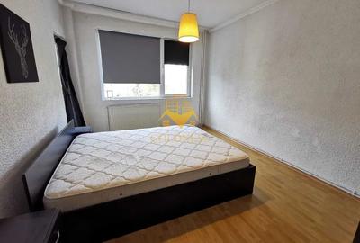 Apartament cu 3 camere decomandat, mobilat în Central
