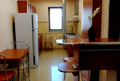 Apartament 3 camere, zona Nordului - 10