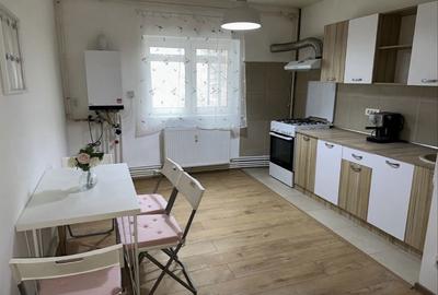 Timpuri Noi: 3 camere, 80 mp, renovat recent, 2 Bai si Centrală Proprie - 1