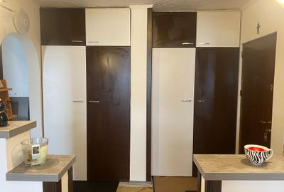 Apartament 2 camere decomandat , zona CET - 10