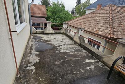 Super oferta! Casa cu 6 camere in Gheorgheni, pentru locuit sau birou! - 11