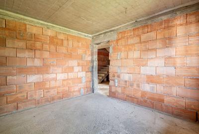 Casă / Vilă nouă de vânzare, la roșu, 5 camere, 225mp, Fântânele, Arad - 12