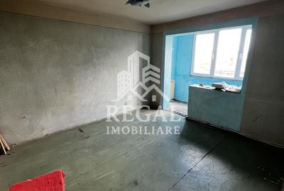 Apartament cu 2 camere decomandat în Vest