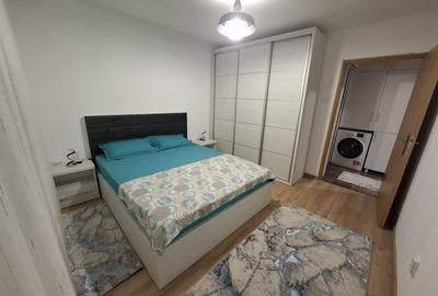Apartament cu 2 camere decomandat, mobilat în City Park Mall