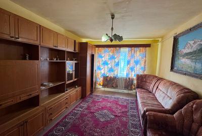 Apartament cu 3 camere decomandat în Decebal