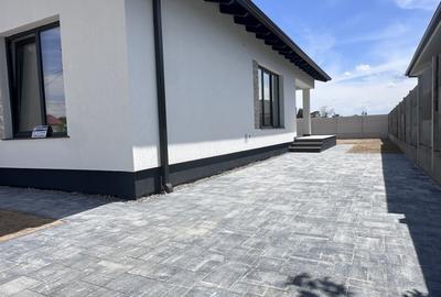 CASA NOUA I 4 CAMERE I 2 BAI I PE UN NIVEL I TEREN 423 MP I CU TOATE UTILITATILE - 8