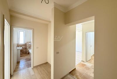 Locatie excelenta. Spatios 60 mp. Dressing. Asfalt. Loc de parcare. - 9