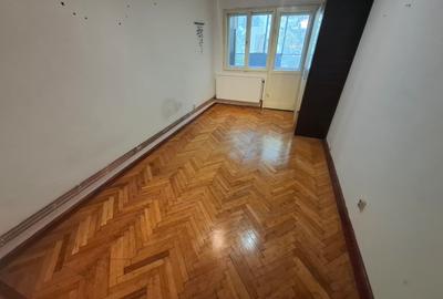Inchiriez apart 4 camere Vlaicu str. Poetului ID:RH-45799-property - 4