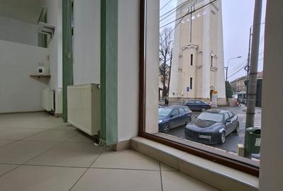 Spațiu comercial, 125 mp în Central