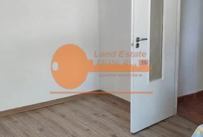 Apartament cu 3 camere semidecomandat în Crângași