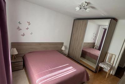 Apartament cu 3 camere semidecomandat, mobilat în Drumul Taberei
