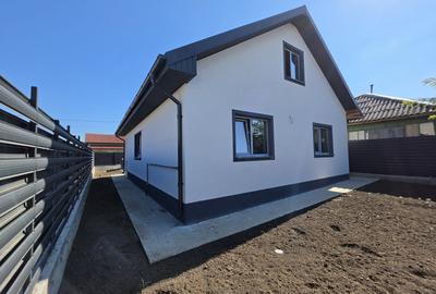 Oportunitate! Casa la sol, 3 camere, posibilitate de mansardare, Valu lui Traian - 2