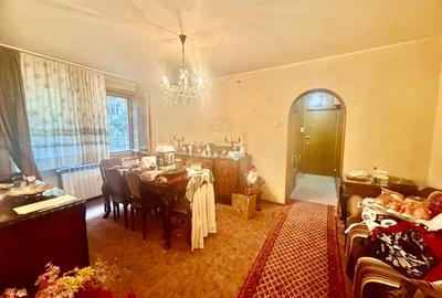 Apartament cu 3 camere decomandat în Tineretului
