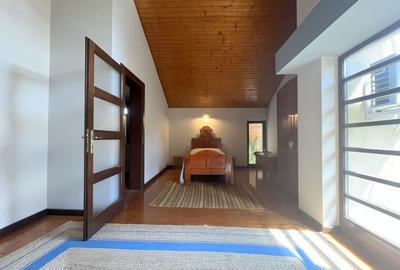 Casă deosebită 5 camere – grădină matură - 12