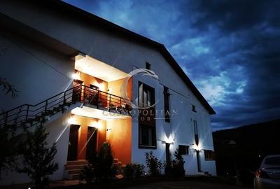 Pensiune inchiriere integrala pentru evenimente (aniversari/petreceri private) - 2