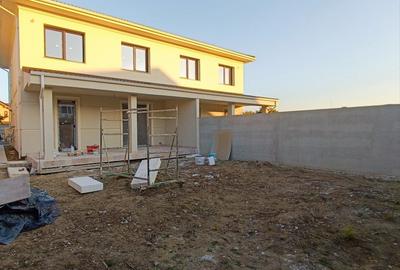 Duplex de vanzare cu 5 camere si teren de 270 mp - Mosnita Noua - 1