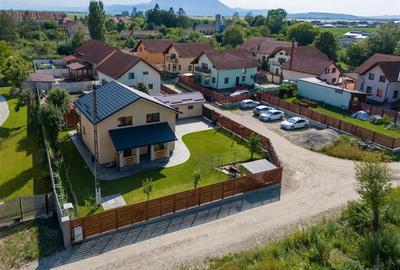 Casă individuală cu 4 camere în Hălchiu
