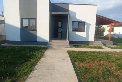 Casă individuală cu 5 camere în Câmpineanca