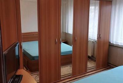 Decomandat la et 3, 54 mp, mobilat - 3