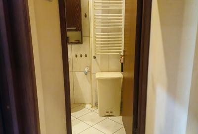 Apartament decomandat in Vila - 8