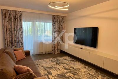 Apartament cu 3 camere semidecomandat, mobilat în Zorilor