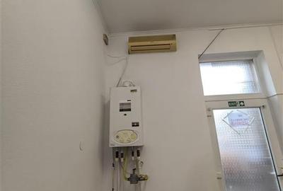 Spatiu comercial 25 mp central la doar 200 euro - 3